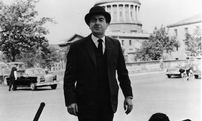 Milo-OShea-as-Leopold-Blo-001